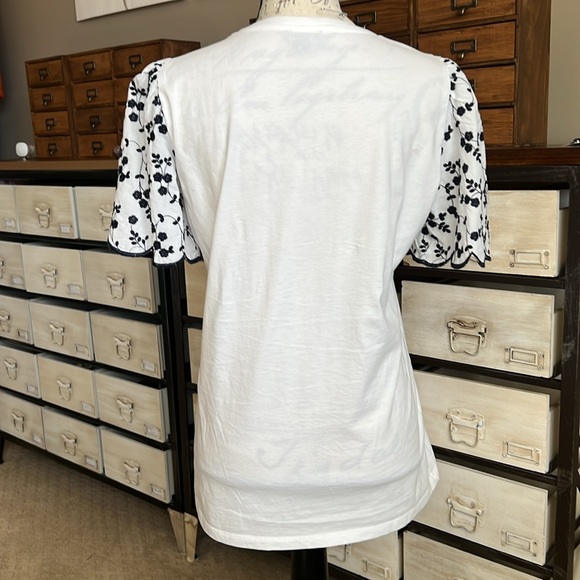 Ann Taylor Navy & White Embroidered Floral Top - Picture 3 of 4